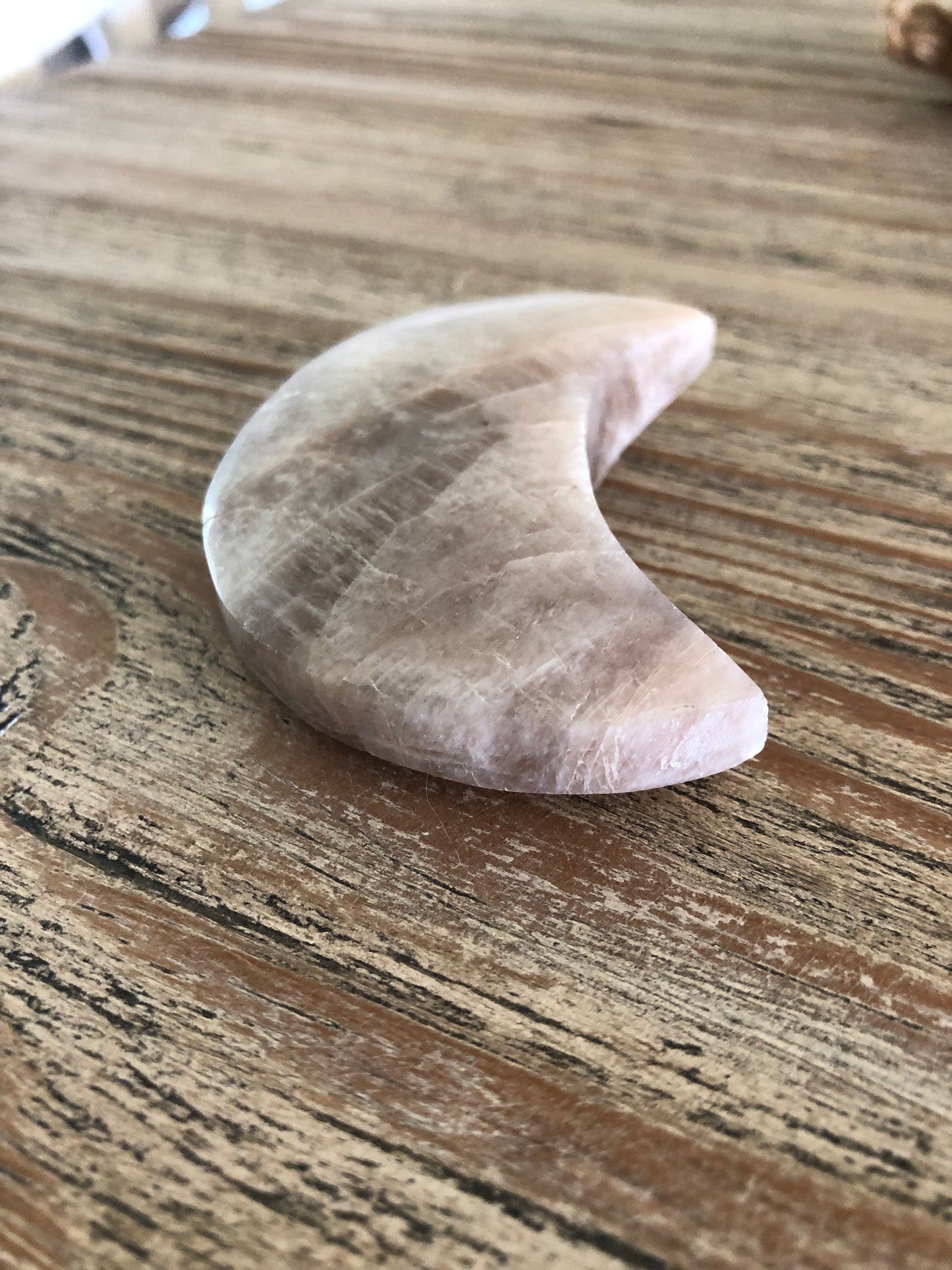 Croissant de Lune - Pierre de Lune beige - 60 à 70 mm A