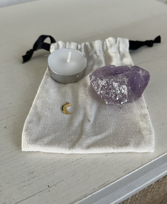 🔮 Pochon Rituel « Harmonie & Intuition » – Bougie, Breloque & Pierre d’Améthyste