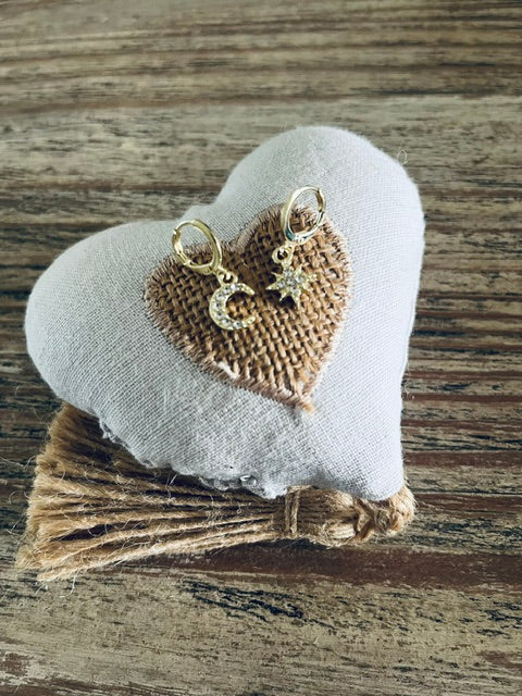 Boucles d’Oreilles Lune & Étoile ✨